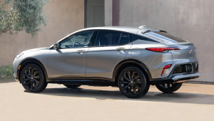 2025 Buick Envista photographed from the side near Carmel, Indiana