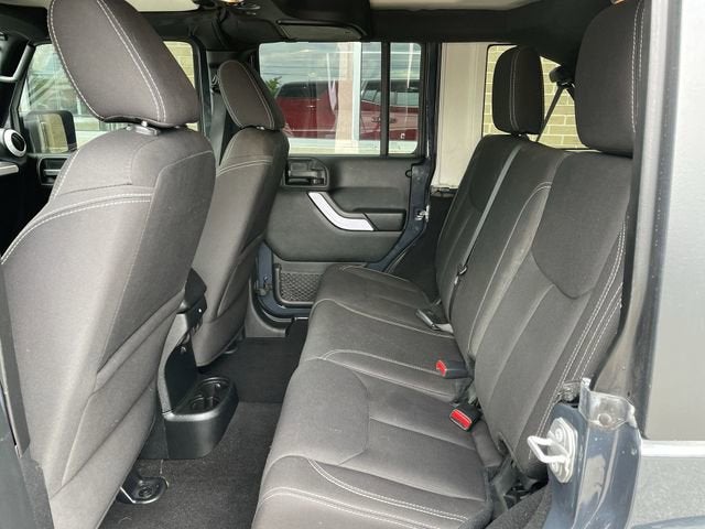 2017 Jeep Wrangler Unlimited Sahara 4x4