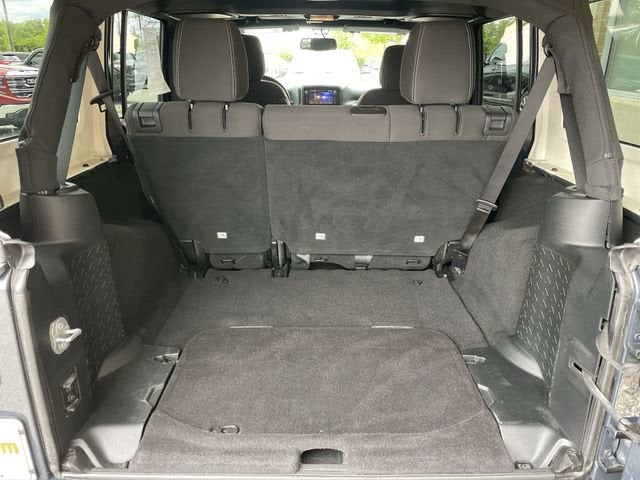 2017 Jeep Wrangler Unlimited Sahara 4x4