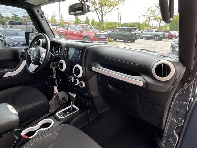2017 Jeep Wrangler Unlimited Sahara 4x4
