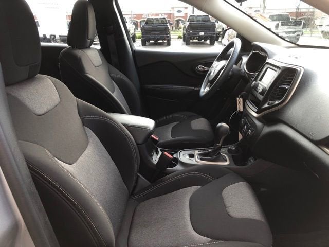 2015 Jeep Cherokee Sport