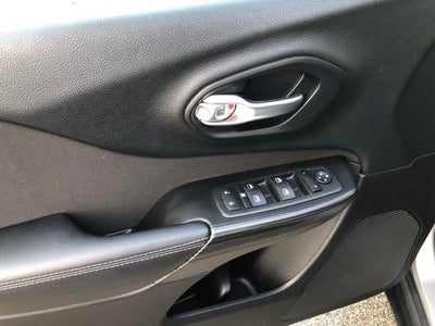 2015 Jeep Cherokee Sport