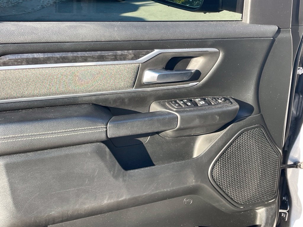 2020 RAM 1500 Big Horn Crew Cab 4x4 5'7" Box