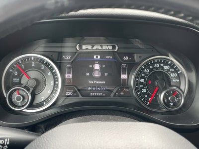2022 RAM 1500 Big Horn Quad Cab 4x4 6'4" Box