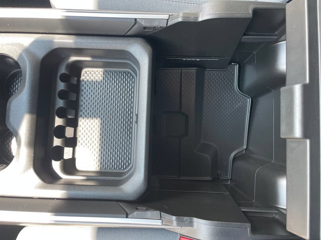 2021 RAM 1500 Big Horn Crew Cab 4x4 5'7" Box
