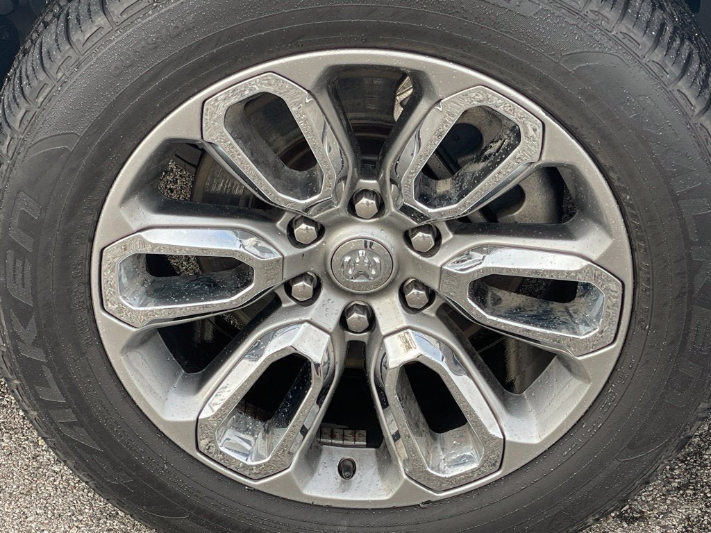 2021 RAM 1500 Laramie Crew Cab 4x4 5'7" Box
