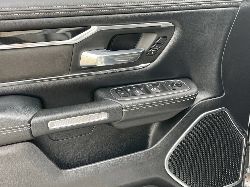 2021 RAM 1500 Laramie Crew Cab 4x4 5'7" Box