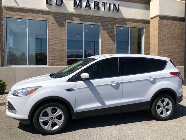 Used 2015 Ford Escape SE with VIN 1FMCU0GX1FUB16549 for sale in Carmel, IN