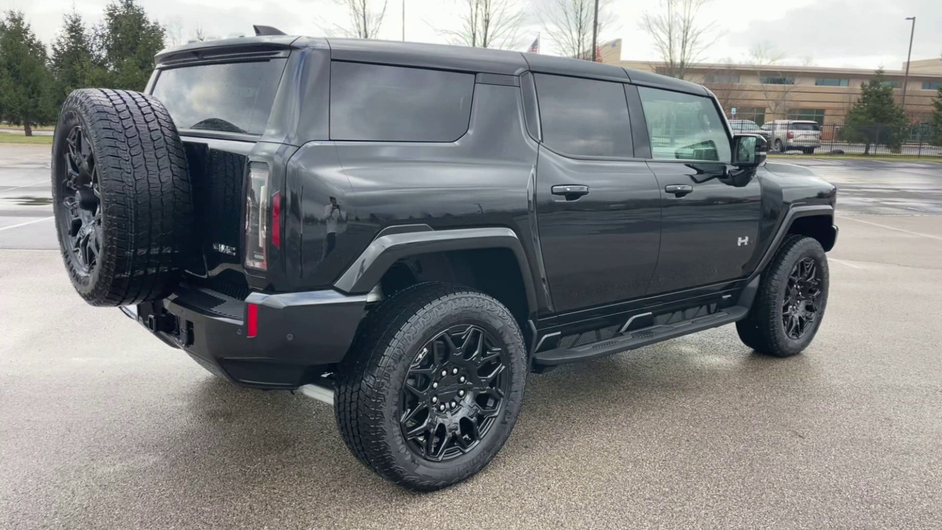 2025 GMC HUMMER EV SUV 2X