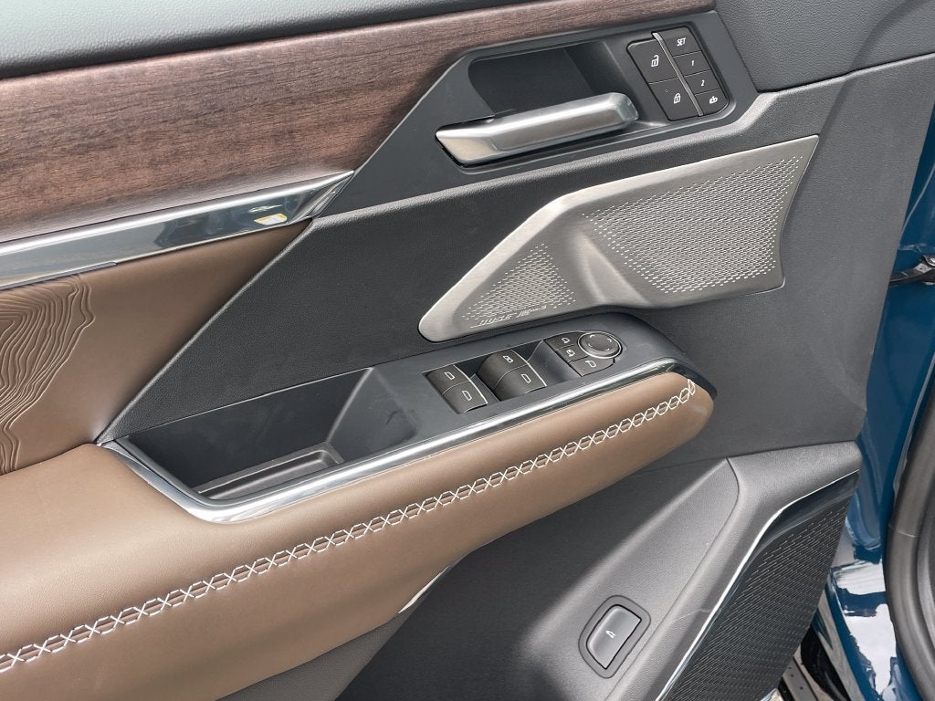 2027 GMC Acadia Denali Ultimate