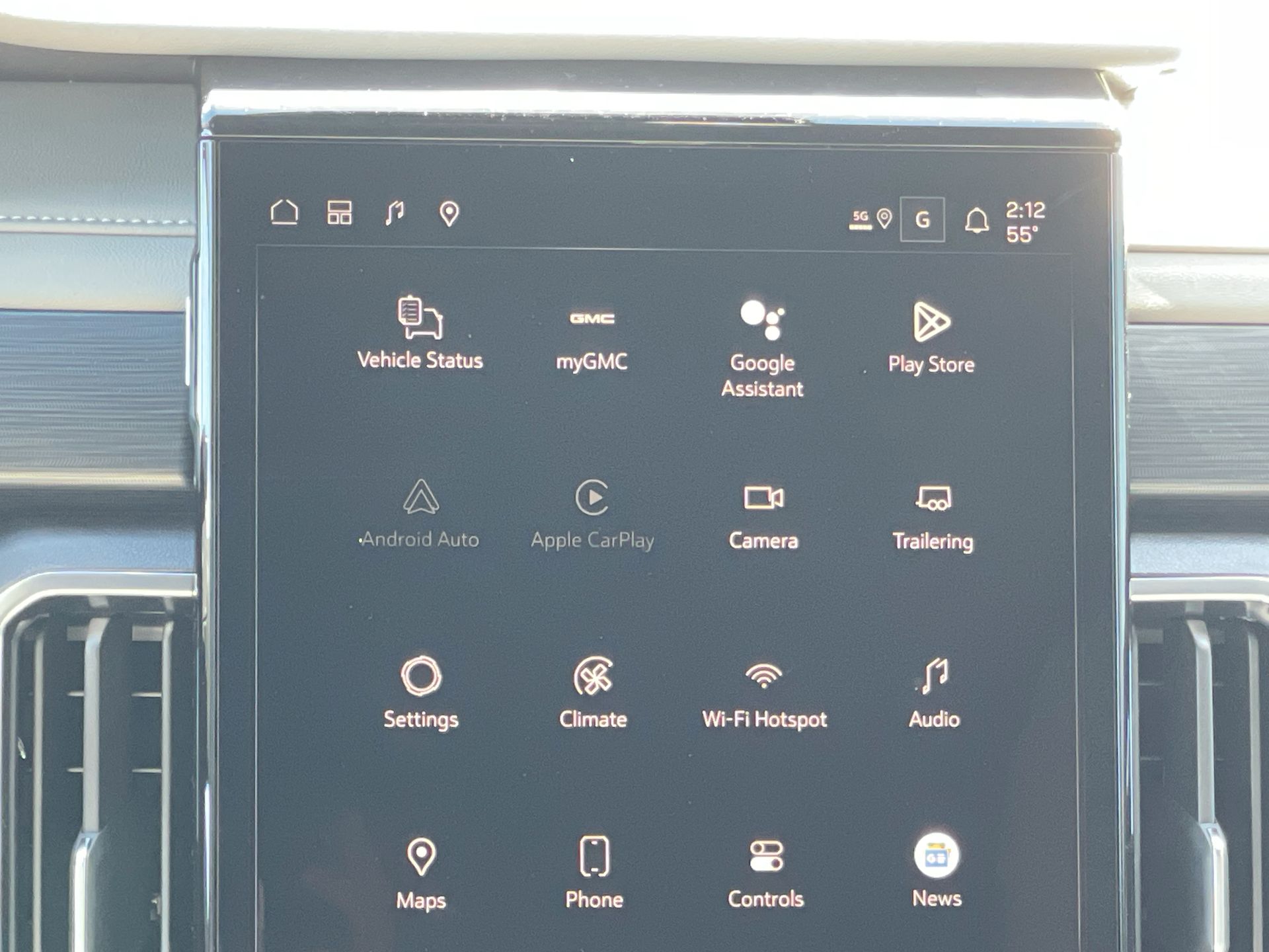 2026 GMC Acadia Elevation