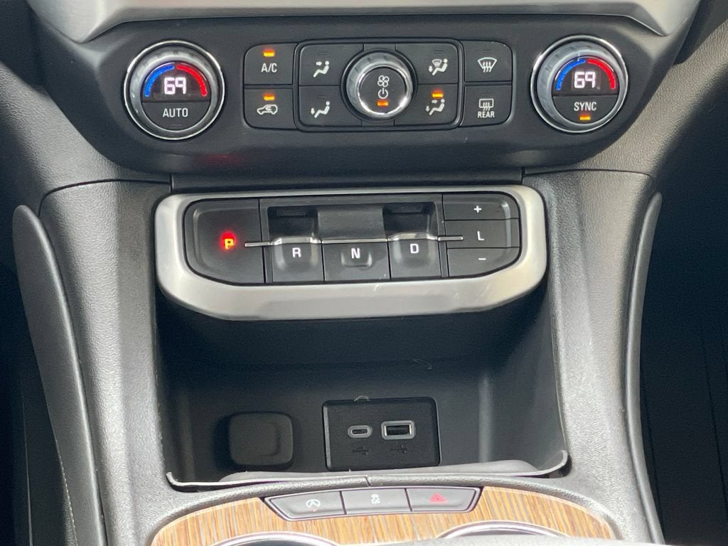 2023 GMC Acadia SLE