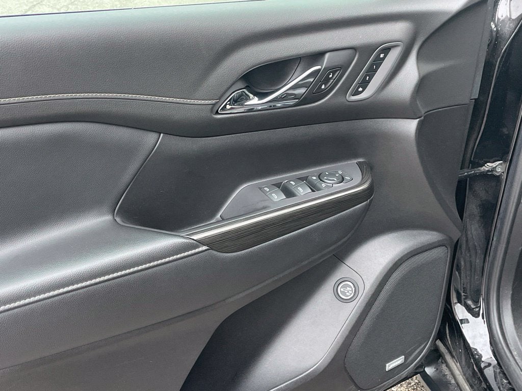 2020 GMC Acadia SLT