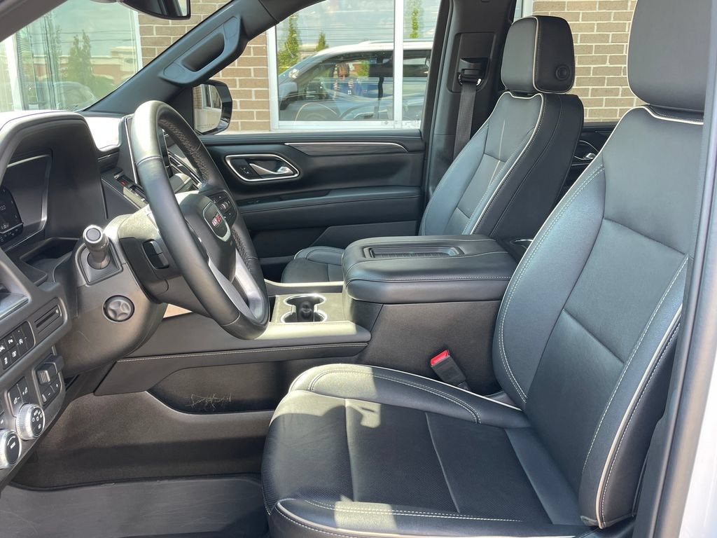 2024 GMC Yukon SLT