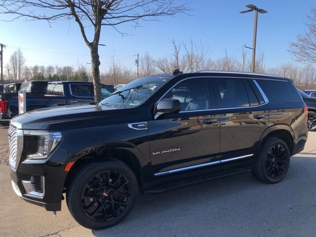 2023 GMC Yukon SLT