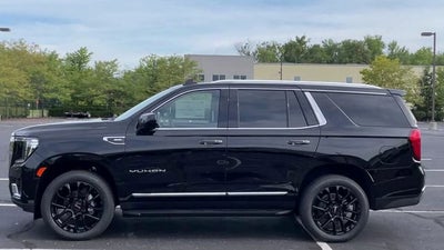 2023 GMC Yukon SLT