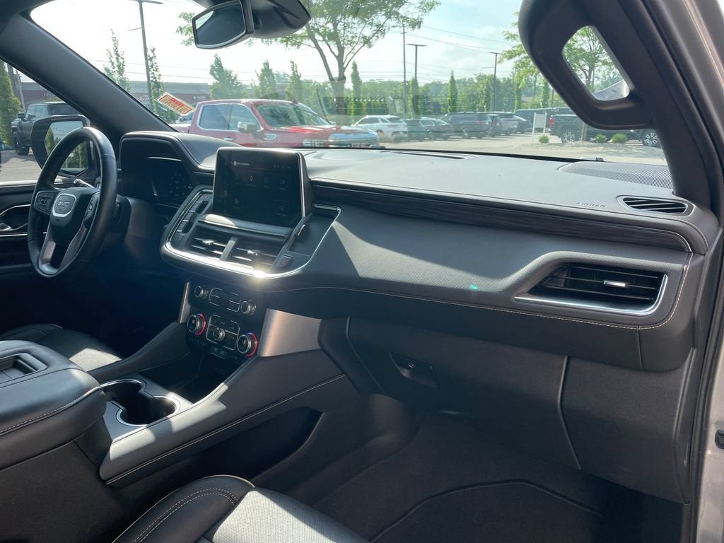 2023 GMC Yukon SLT