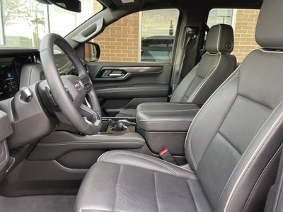 2025 GMC Yukon Elevation