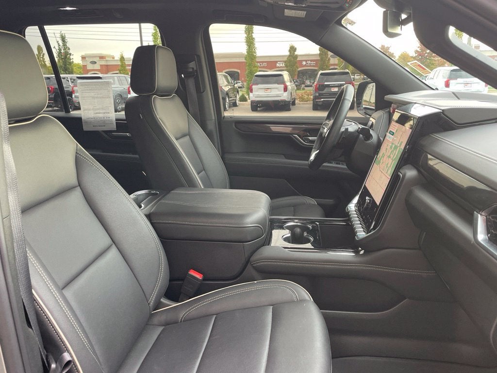 2025 GMC Yukon Elevation