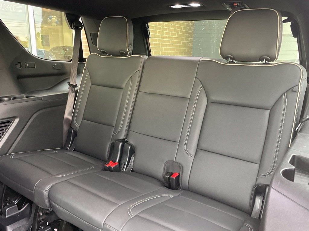 2025 GMC Yukon Elevation