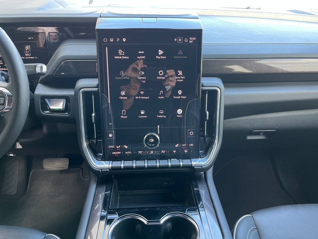 2025 GMC Yukon Elevation
