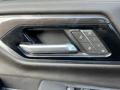 2025 GMC Yukon Elevation