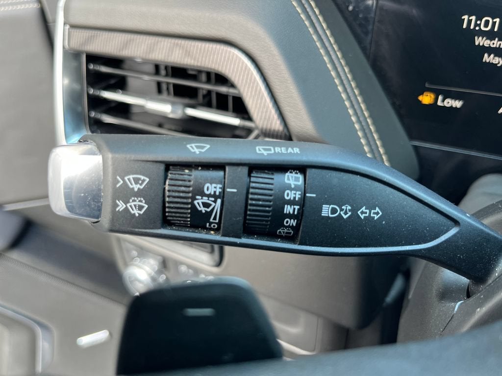 2025 GMC Yukon Elevation