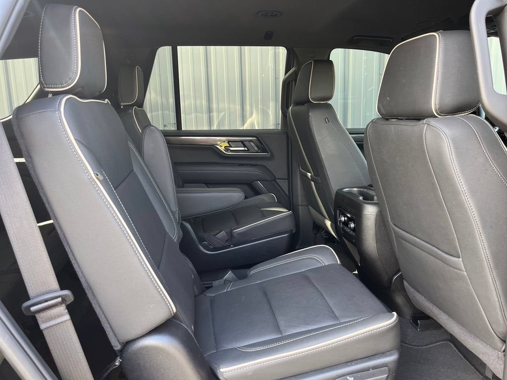 2025 GMC Yukon Elevation