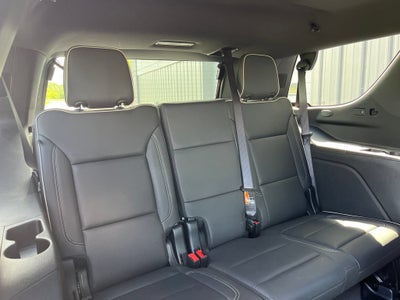 2025 GMC Yukon Elevation