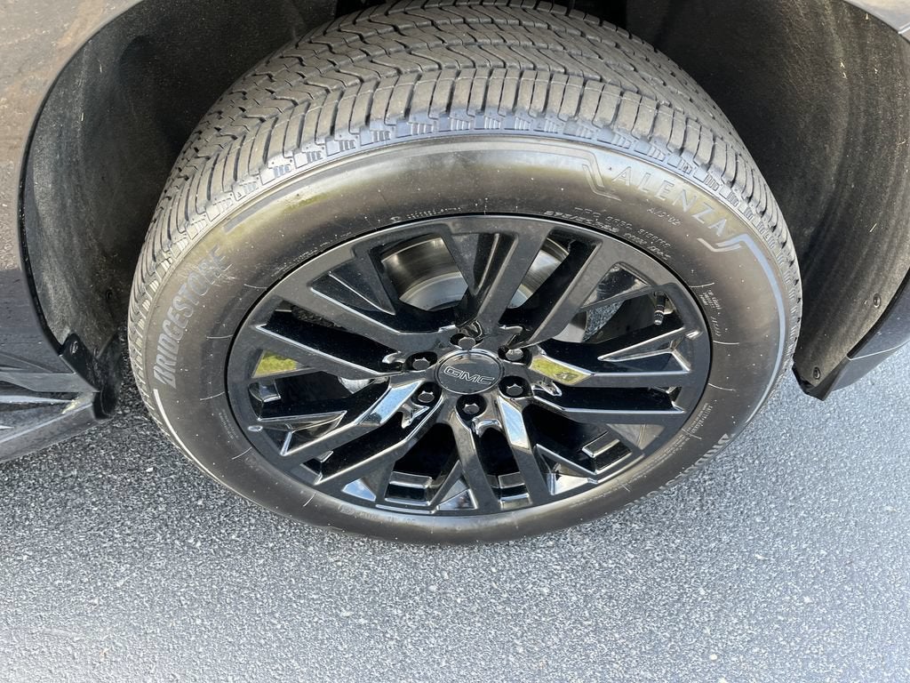 2025 GMC Yukon Elevation