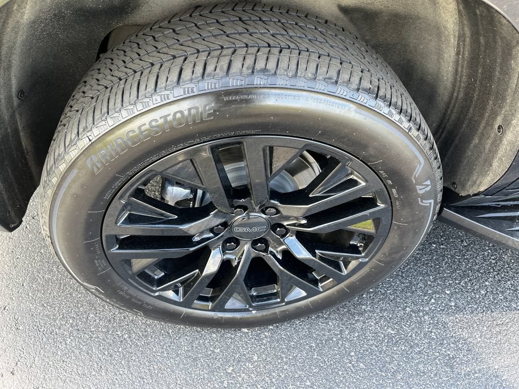 2025 GMC Yukon Elevation