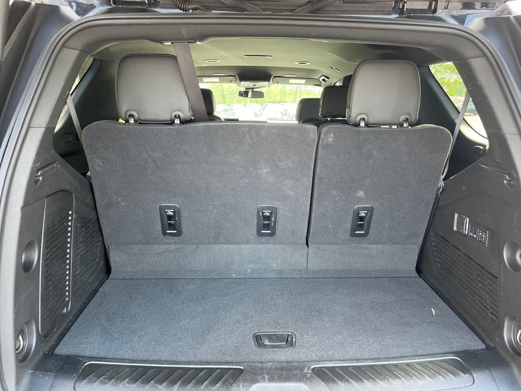 2025 GMC Yukon Elevation