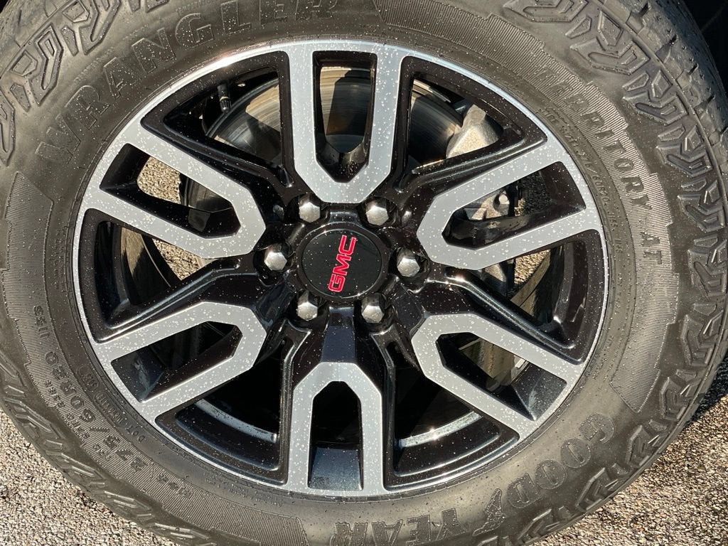 2024 GMC Yukon AT4
