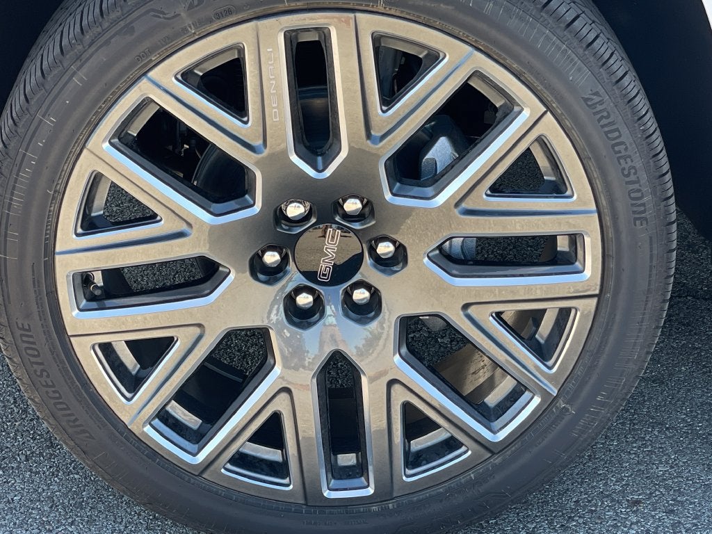 2027 GMC Yukon Denali Ultimate