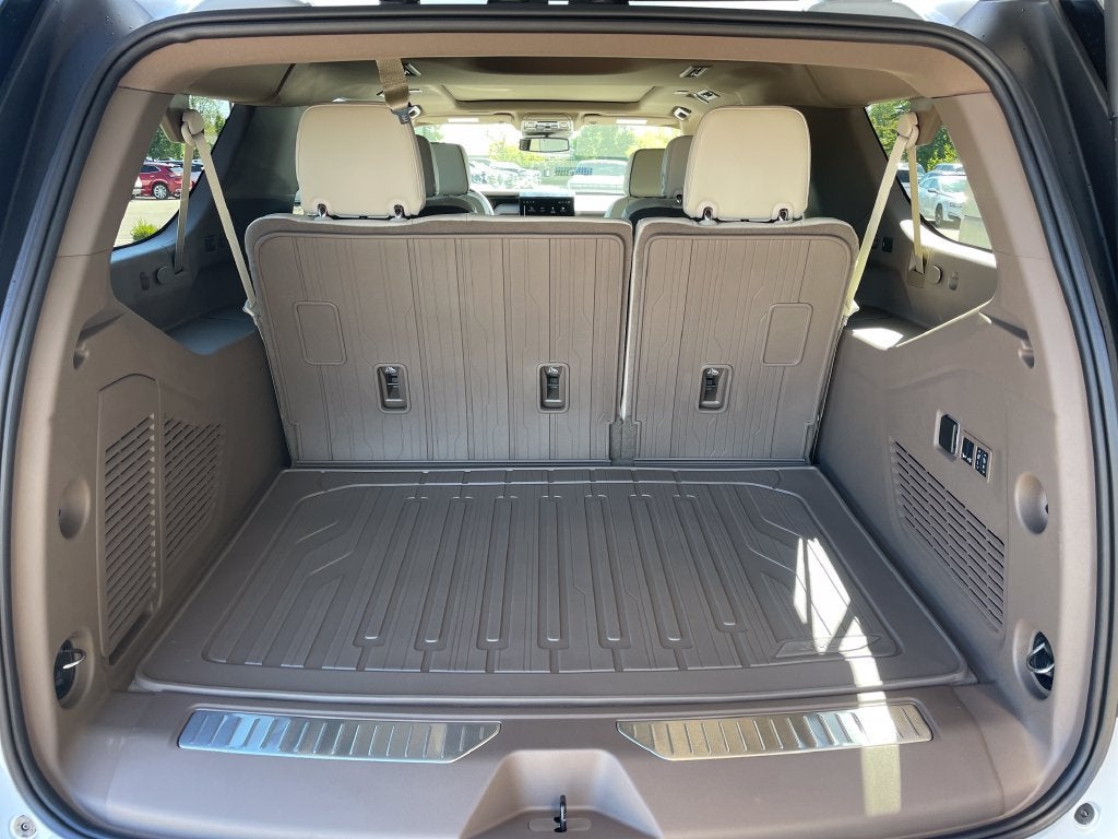 2027 GMC Yukon XL Denali