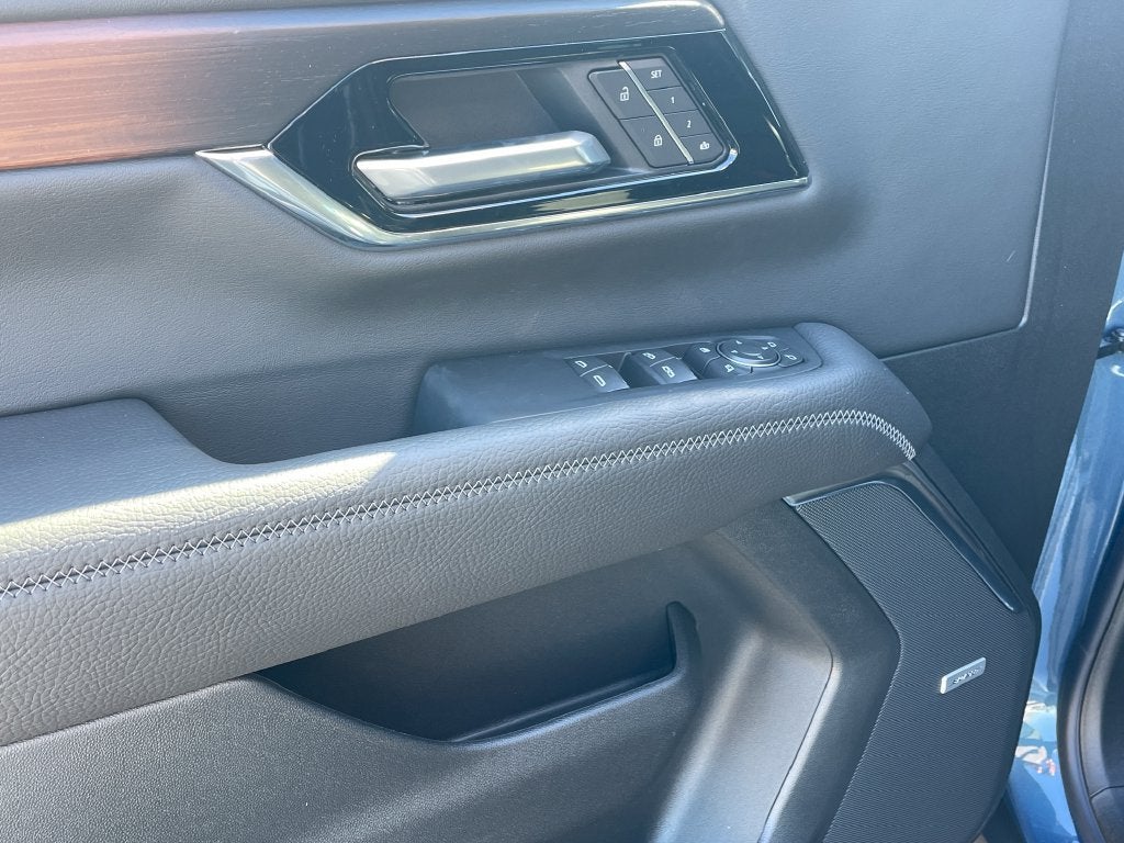 2027 GMC Yukon XL Denali - Photo 10