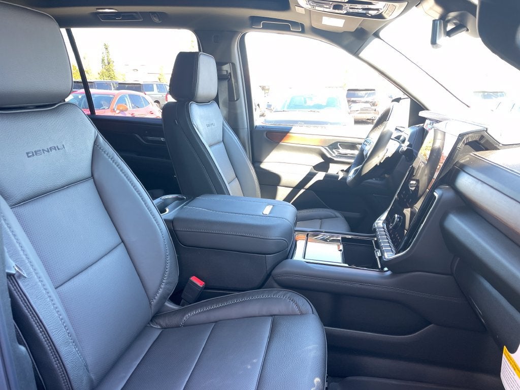2027 GMC Yukon XL Denali - Photo 31