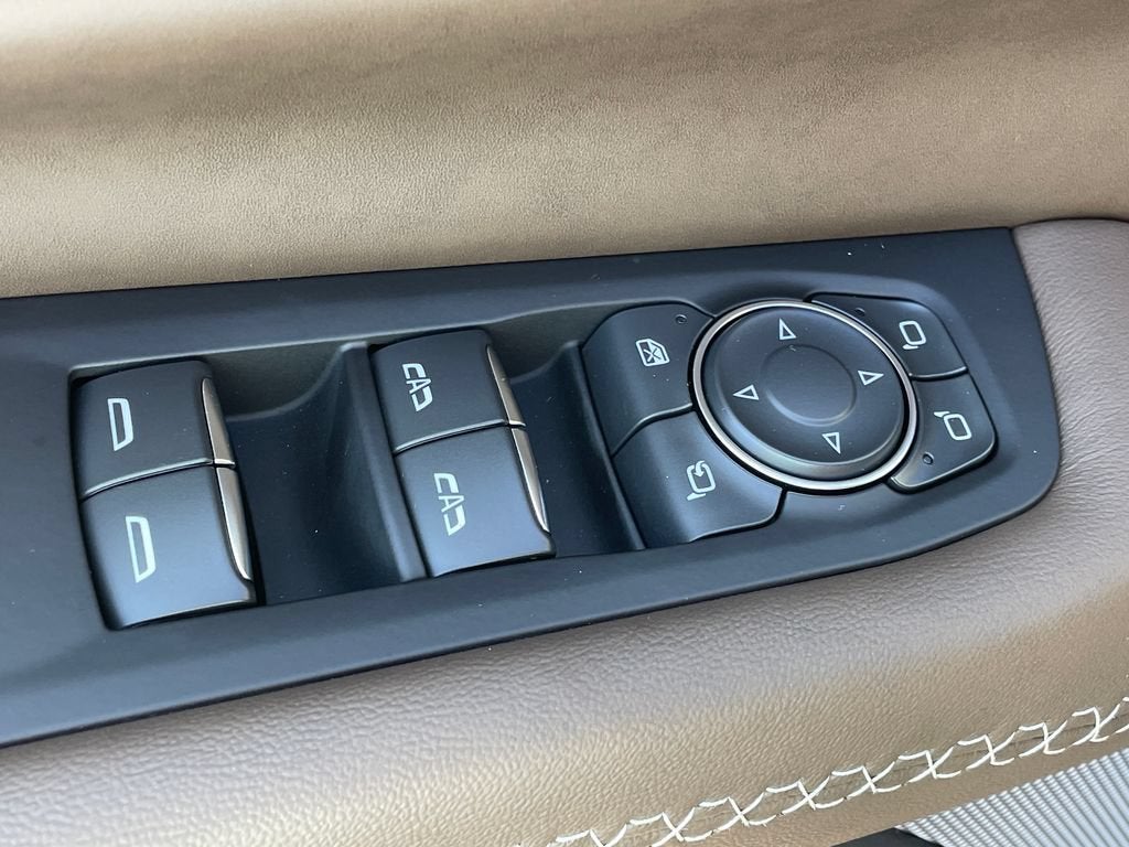 2026 GMC Yukon XL Denali Ultimate - Photo 12