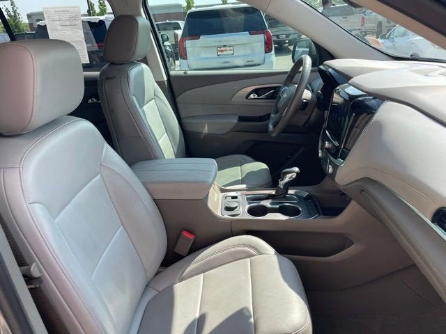 2021 Chevrolet Traverse LT Leather