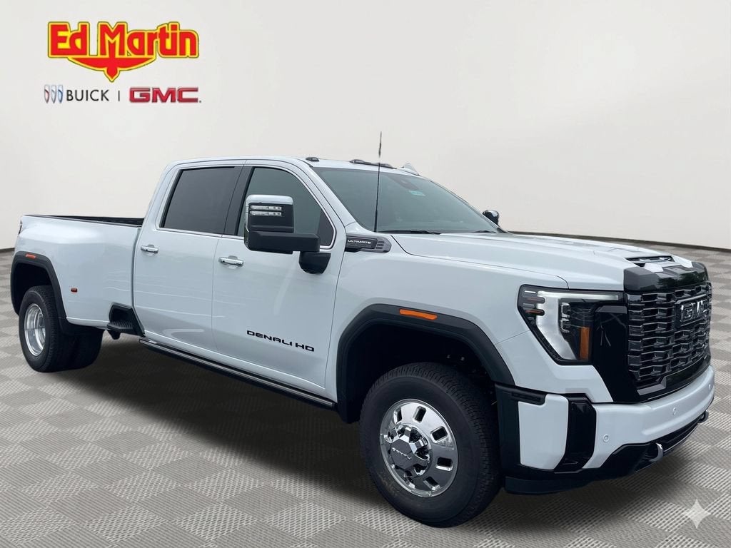 2026 GMC Sierra 3500 HD Denali Ultimate DRW