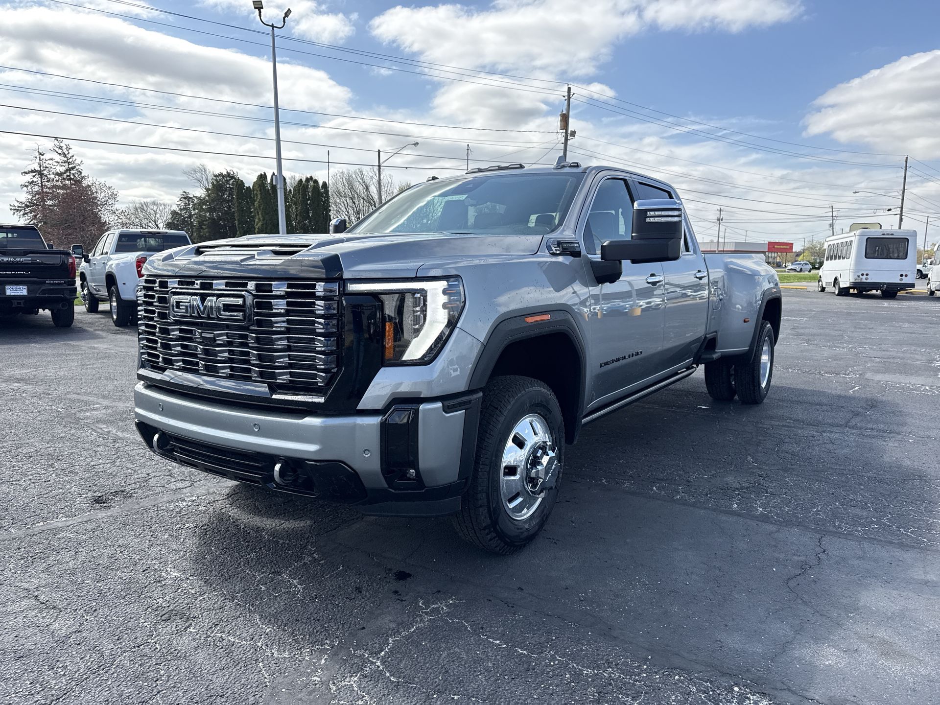 2026 GMC Sierra 3500 HD Denali Ultimate DRW