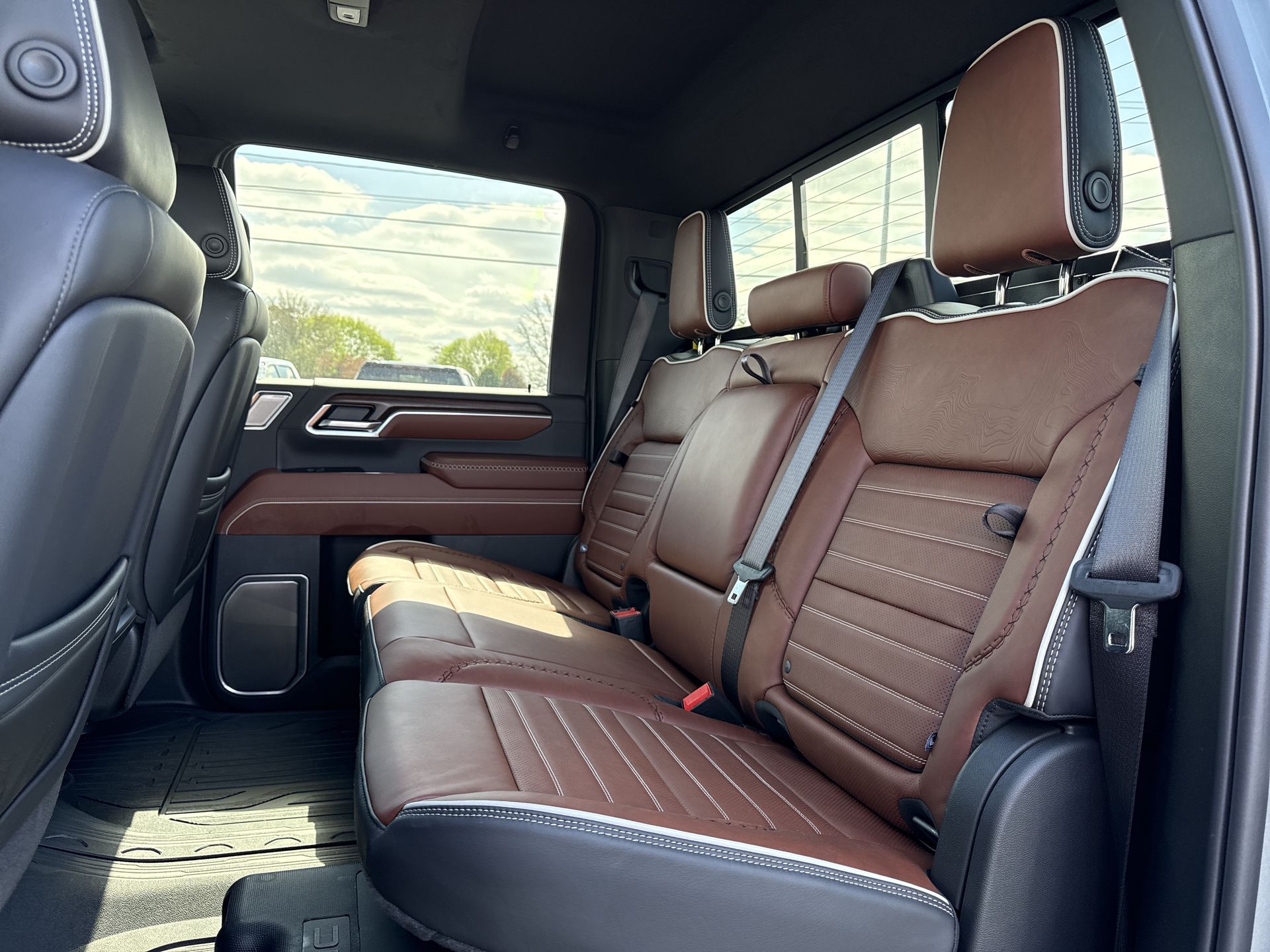 2026 GMC Sierra 3500 HD Denali Ultimate DRW