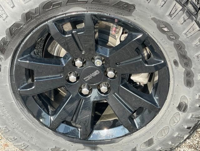2022 GMC Canyon AT4 - Leather