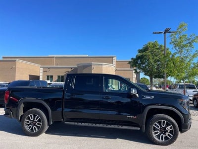 2025 GMC Sierra 1500 AT4