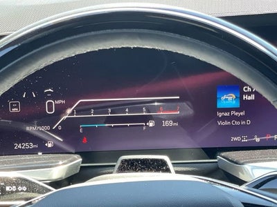2025 Cadillac Escalade ESV Sport