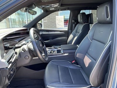 2025 Cadillac Escalade ESV Sport