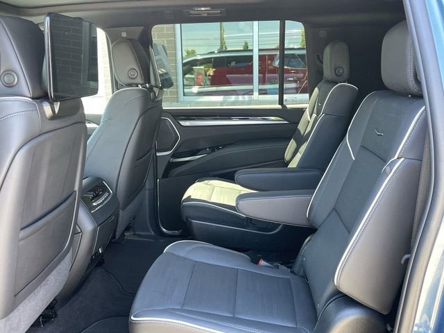 2025 Cadillac Escalade ESV Sport