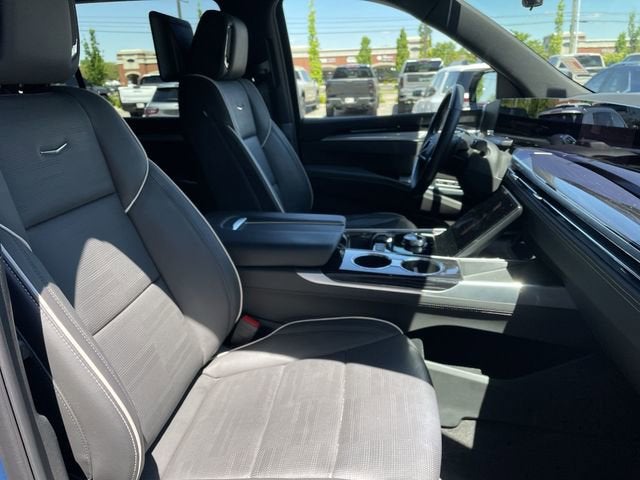 2025 Cadillac Escalade ESV Sport