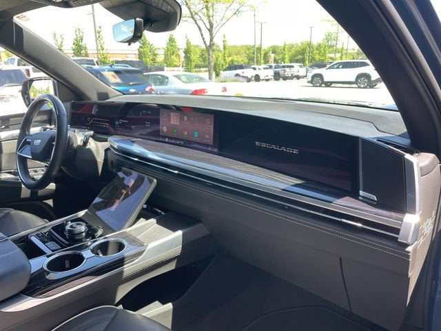 2025 Cadillac Escalade ESV Sport