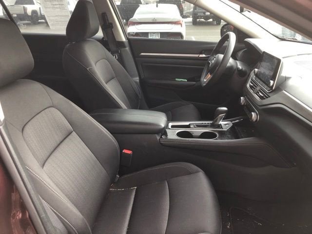 2023 Nissan Altima SV FWD